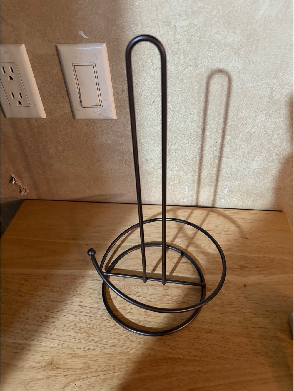 Metal Paper Towel Holder Stand